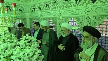 آیین غبارروبی مضجع شریف امامزادگان آقاعلی عباس(ع) و شاهزاده محمد(ع)در بادرود برگزار شد+تصاویر