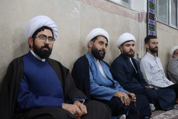 تصاویر/  مراسم هیئت هفتگی مدرسه علمیه امام خمینی (ره) ارومیه