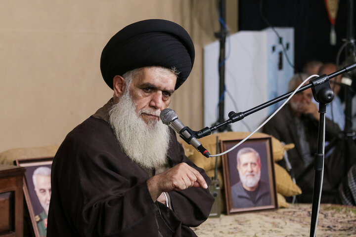 مراسم گرامیداشت رهبر شهید و شهدای مدرسه‌ علمیه قرآنی امام علی بن موسی‌الرضا (ع)
