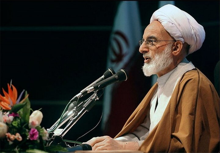 L’Ayatollah Dorri-Najafabadi appelle à développer les capacités maritimes de l’Iran