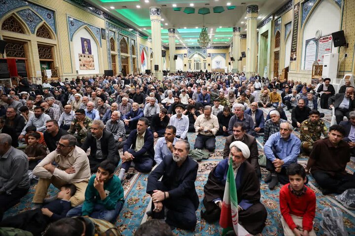 تصاویر / اربعین خلبان شهید جنگ تحمیلی در قزوین