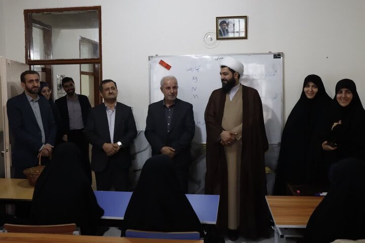 تصاویر/ بازدید مدیر اداره کل تبلیغات اسلامی گیلان و نماینده مردم شهرستان‌های رشت و خمام از مدرسه صدرا دختران رشت