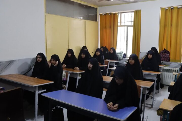 تصاویر/ بازدید مدیر اداره کل تبلیغات اسلامی گیلان و نماینده مردم شهرستان‌های رشت و خمام از مدرسه صدرا دختران رشت