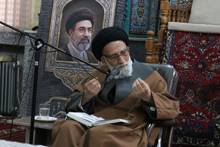 تصاویر/ درس اخلاق آیت الله موسوی اصفهانی در مسجد مدرسه علمیه آیت الله آخوند (ره)