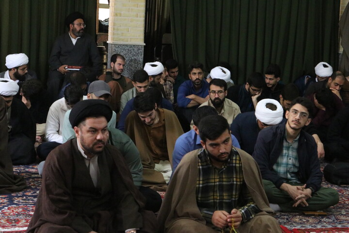 تصاویر/ درس اخلاق آیت الله موسوی اصفهانی در مسجد مدرسه علمیه آیت الله آخوند (ره)