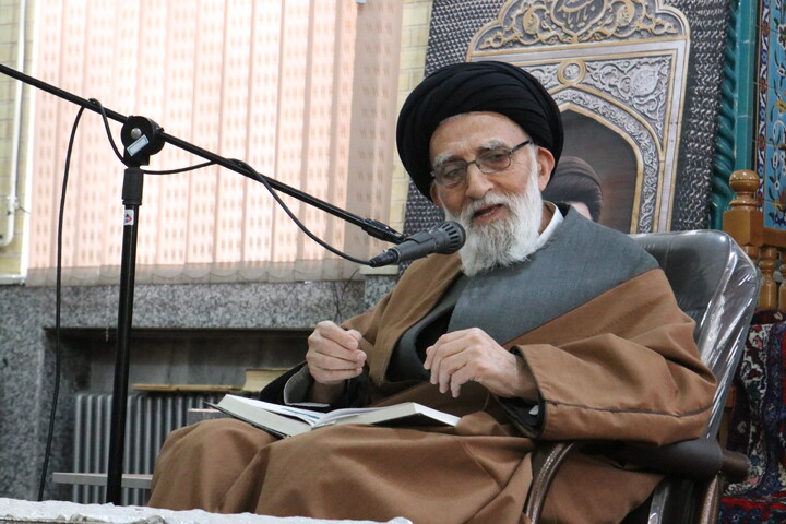 تصاویر/ درس اخلاق آیت الله موسوی اصفهانی در مسجد مدرسه علمیه آیت الله آخوند (ره)