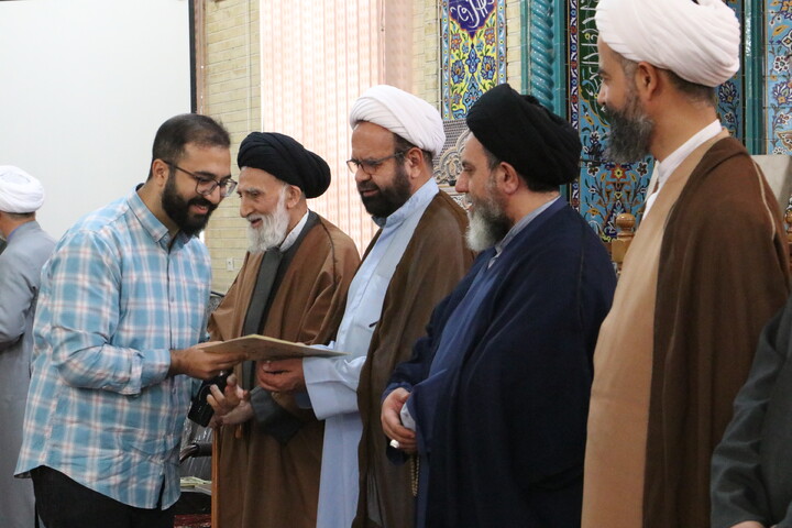 تصاویر/ تجلیل از ممتازین سال تحصیلی ۱۴۰۴-۱۴۰۵ مدرسه علمیه آیت الله آخوند (ره)