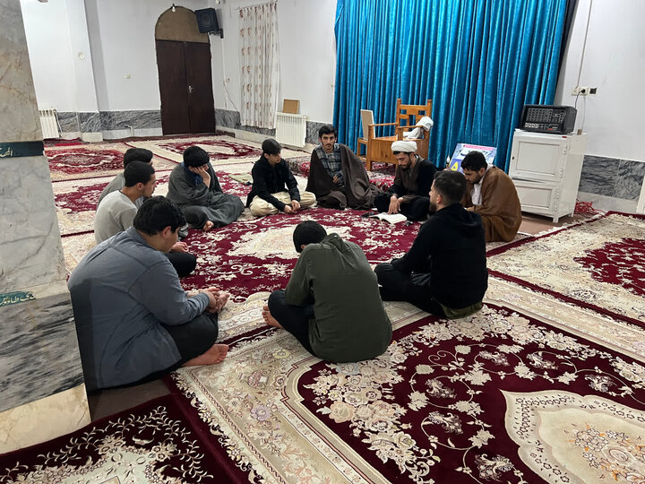 تصاویر/ حلقات تربیتی مدرسه علمیه ولیعصر (عج) آستارا