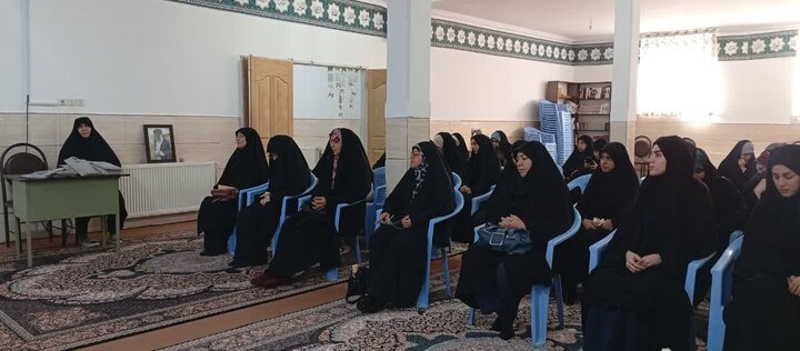 تصاویر/ دوره «اربعین تعالی» طلاب جدیدالورورد مدرسه علمیه ریحانه النبی(س) رفسنجان
