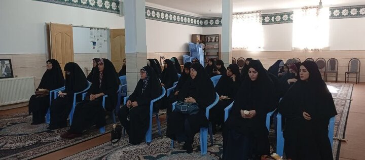 تصاویر/ دوره «اربعین تعالی» طلاب جدیدالورورد مدرسه علمیه ریحانه النبی(س) رفسنجان