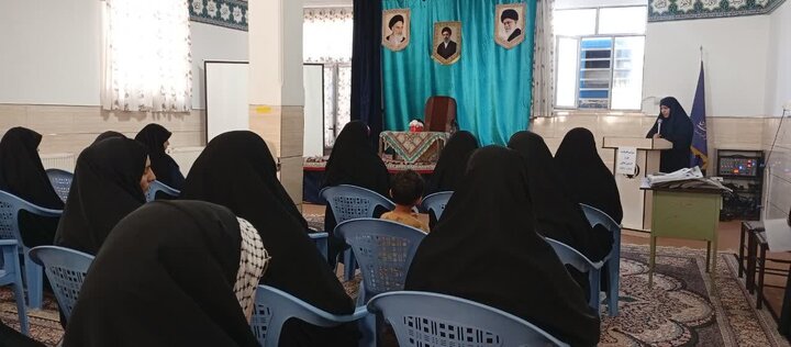 تصاویر/ دوره «اربعین تعالی» طلاب جدیدالورورد مدرسه علمیه ریحانه النبی(س) رفسنجان