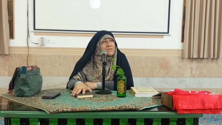 تصاویر/ افتتاحیه سال تحصیلی جدید و آغاز دوره «اربعین تعالی» در مدرسه علمیه حضرت زینب (س) کرمان