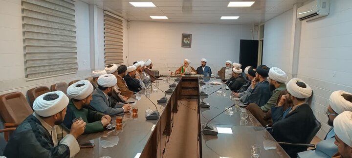 تصاویر/جلسه قرارگاهی ائمه جماعات طرح حبیب در ساوه