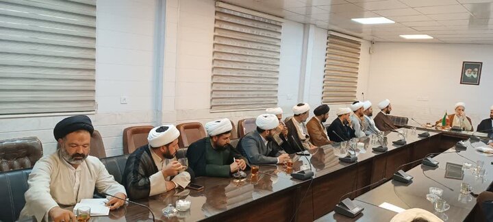 تصاویر/جلسه قرارگاهی ائمه جماعات طرح حبیب در ساوه