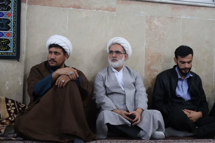 تصاویر/  مراسم هیئت هفتگی مدرسه علمیه امام خمینی (ره) ارومیه