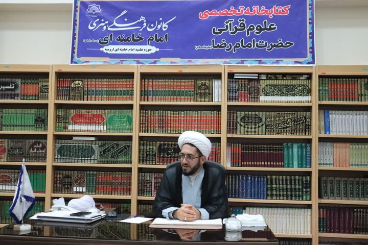 تصاویر/  نشست هفتگی طلاب پایه اول با مدیر مدرسه علمیه شهید امام خامنه ای ارومیه