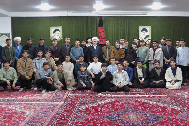 تصاویر/ درس اخلاق طلاب مدرسه علمیه امام خمینی (ره) خوی