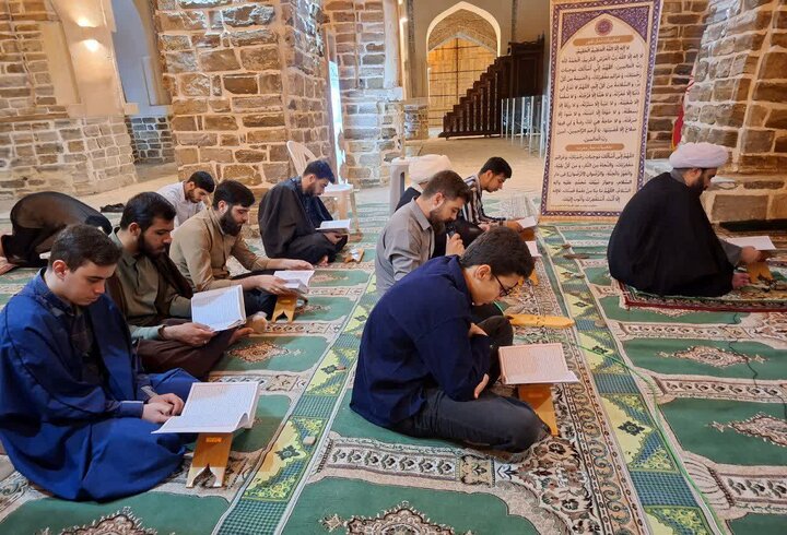 تصاویر/ محفل انس با قرآن کریم مدرسه علمیه امام خمینی (ره) ارومیه