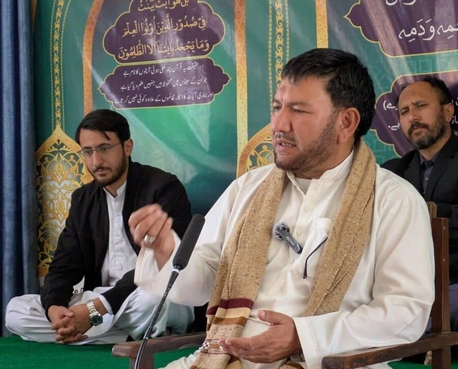 سکردو؛ مرکز حفظ القرآن میں علمی و درسی نشست: شیخ صادق امین جعفری کا قرآنِ کریم سے تمسک اور اتحادِ امت کی اہمیت پر درس
