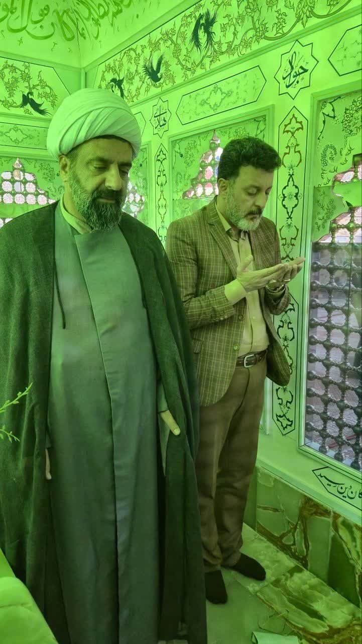 آیین غبارروبی مضجع شریف امامزادگان آقاعلی عباس(ع) و شاهزاده محمد(ع)بادرود برگزارشد+تصاویر
