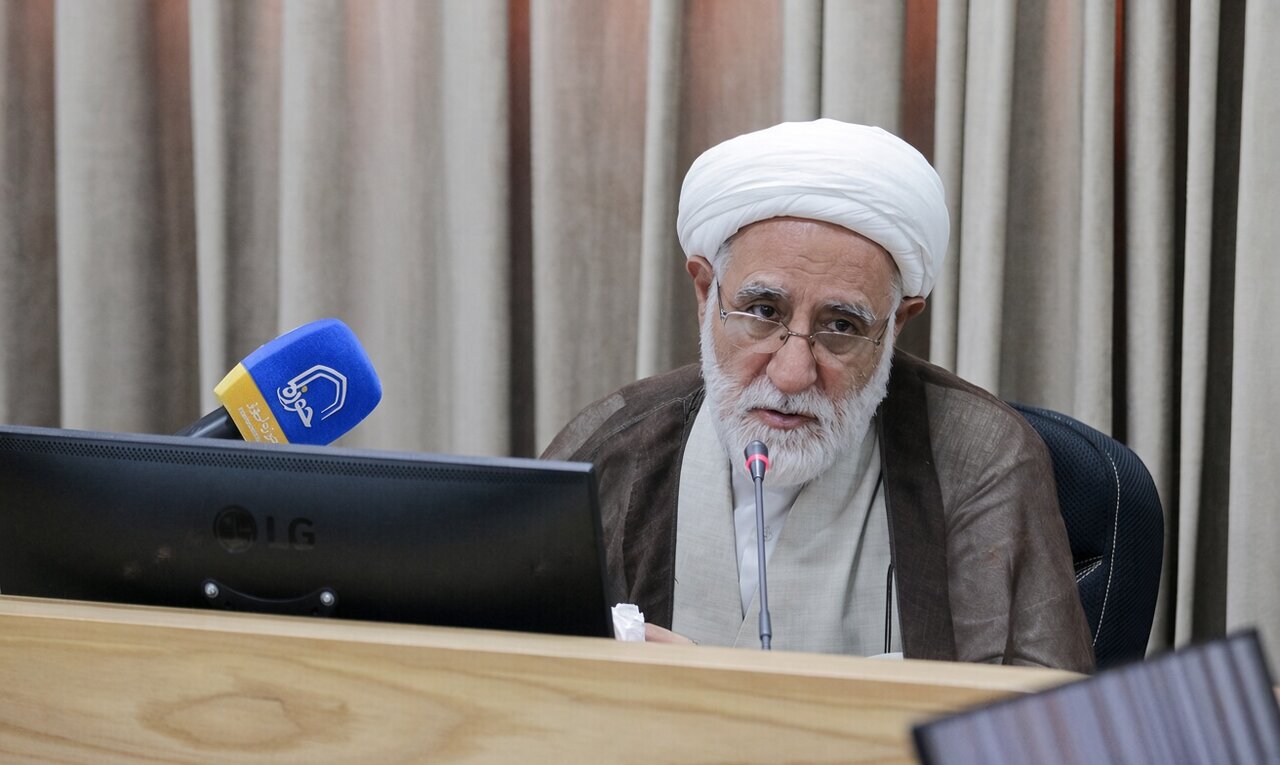 سواد رسانه‌ای در تراز قرآن؛ ضرورت تشخیص حق از باطل در عصر تهاجم اطلاعاتی