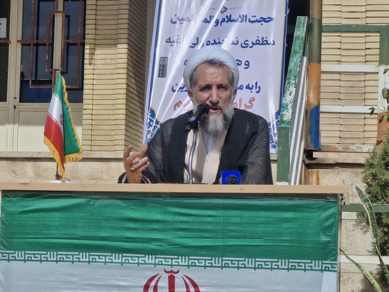 ایران توانسته در عرصه‌های علمی بین‌الملل افتخارآفرین باشد/ رشد علمی ایران فراتر از میانگین جهانی است