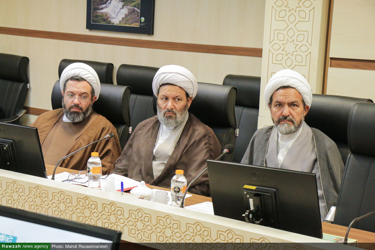 تربیت مبلغ عمومی از اولویت‌های نظام آموزشی حوزه‌های علمیه باشد