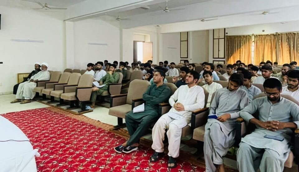 کراچی؛ ”رہبرِ شہید کے منظومۂ فکری میں توحید کا مقام“ کے عنوان سے علمی نشست
