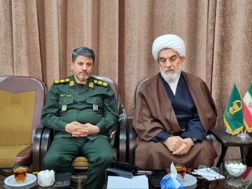  ایستادگی ملت ایران قدرت‌های استکباری را به زانو درآورده است/ حاشیه‌های سیاسی و جناحی جامعه را از اهداف مهم بازمی‌دارد
