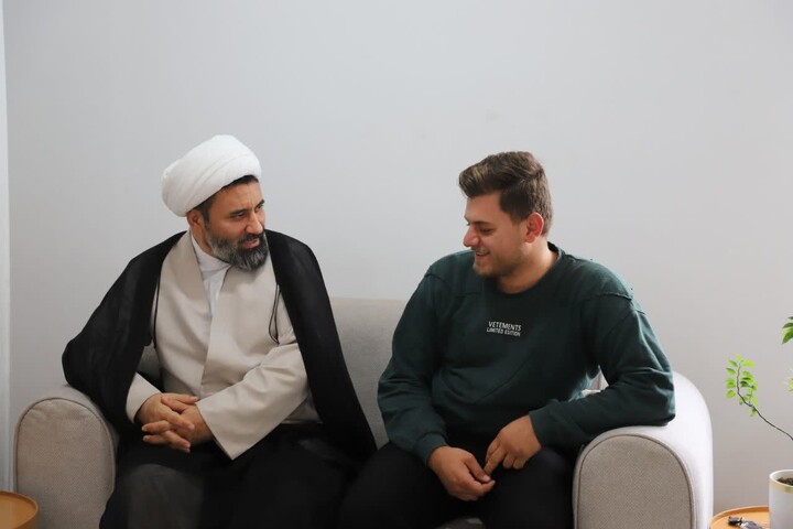 تصاویر/سرکشی و دیدار مدیر  حوزه علمیه کردستان از طلاب متأهل در حال تحصیل شهرستان قروه