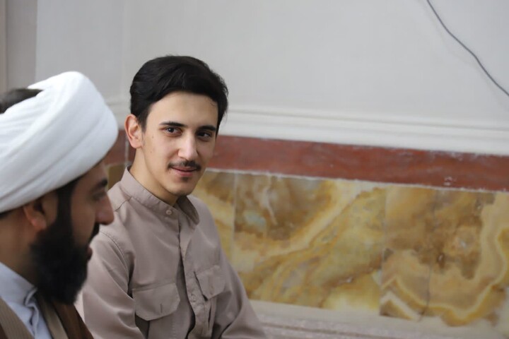 تصاویر/سرکشی و دیدار مدیر  حوزه علمیه کردستان از طلاب متأهل در حال تحصیل شهرستان قروه