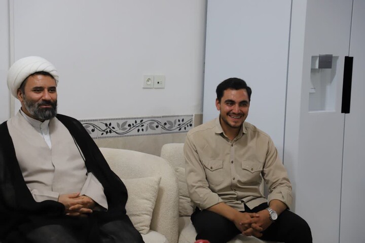 تصاویر/سرکشی و دیدار مدیر  حوزه علمیه کردستان از طلاب متأهل در حال تحصیل شهرستان قروه