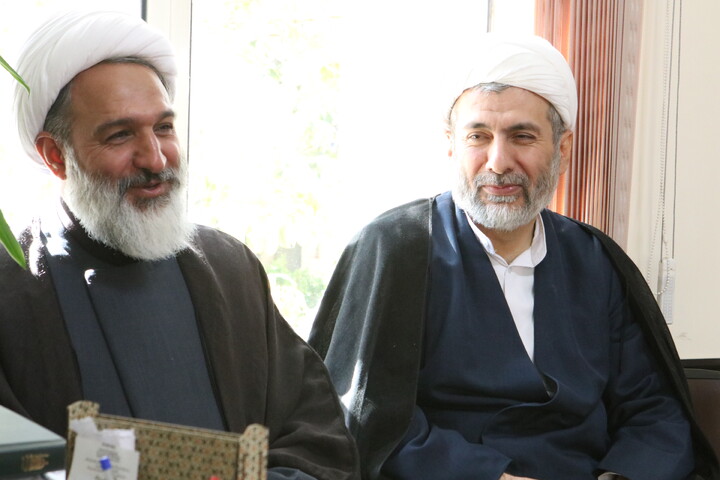 تصاویر/ دیدار حجت الاسلام والمسلین علی سعیدی دادستان ویژه روحانیت در همدان با آیت الله موسوی اصفهانی