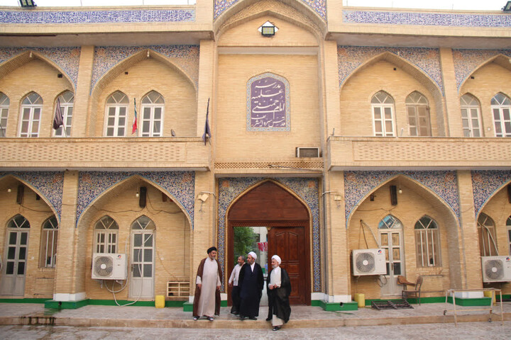 تصاویر/ بازدید مدیر منطقه ۳ قائم مقام در امور استان ها از مدرسه علمیه بوشهر