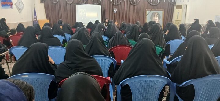 تصاویر/ دوره آموزشی “مطالعات اسلامی زنان” در مدرسه علمیه الزهرا (س) جیرفت