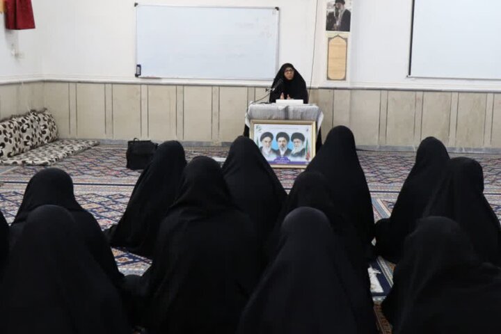 برگزاری نشست اخلاقی «ظرفیت وجودی انسان» در مدرسه علمیه الزهرا (س) گراش