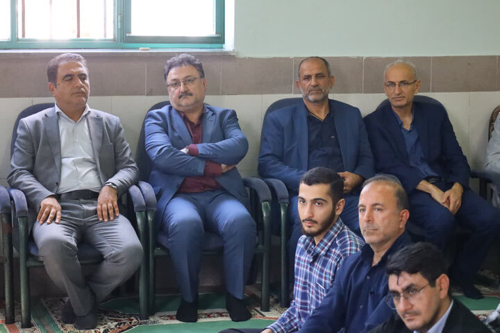 تصاویر/ حضور حجت الاسلام و المسلمین محمدی لائینی در دبیرستان شاهد پسران ساری