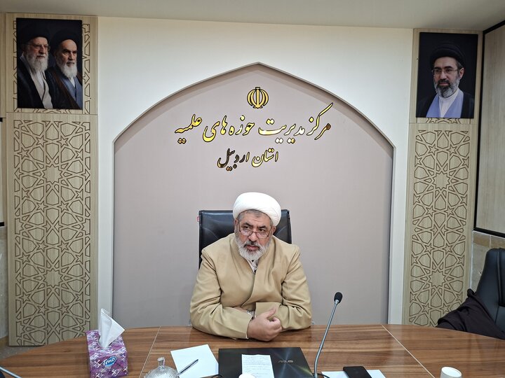 تصاویر/ جلسه شورای معاونین و مدیران مدارس حوزه علمیه استان اردبیل