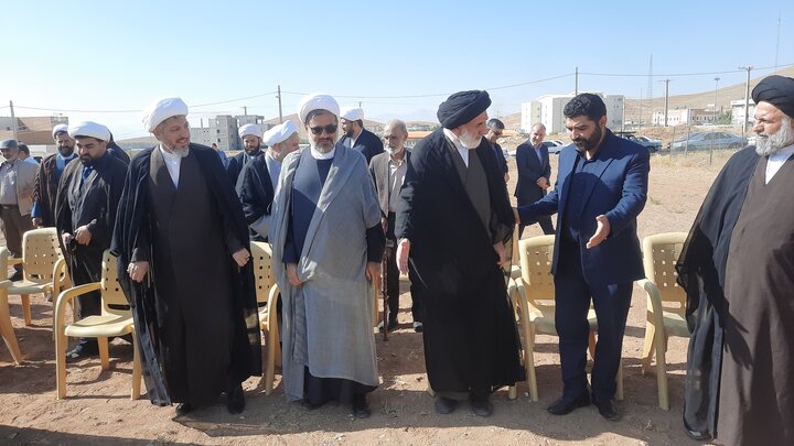 تصاویر/ کلنگ احداث ساختمان حوزه علمیه چهارمحال‌وبختیاری در شهرکرد