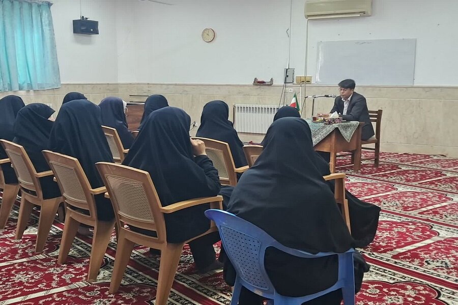 فضای مجازی با تغییر سبک زندگی، بنیان خانواده را تهدید میکند