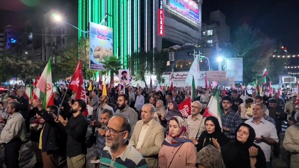 ادامه برپایی موکب حوزه علمیه کرمانشاه در تجمعات مردمی «نحن المنتقمون»+ تصاویر