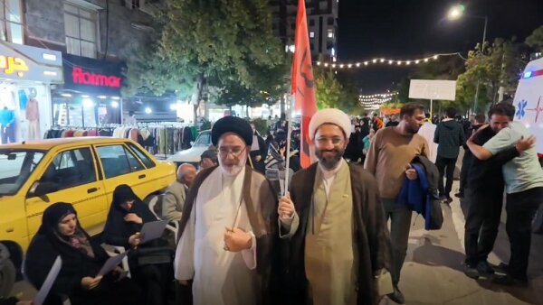 ادامه برپایی موکب حوزه علمیه کرمانشاه در تجمعات مردمی «نحن المنتقمون»+ تصاویر