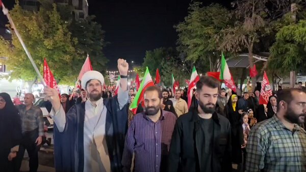 ادامه برپایی موکب حوزه علمیه کرمانشاه در تجمعات مردمی «نحن المنتقمون»+ تصاویر