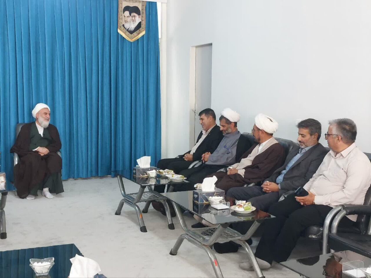 خدمت به محرومان بزرگترین عبادت است/روحیه خدمت گزاری در جامعه نباید کمرنگ شود