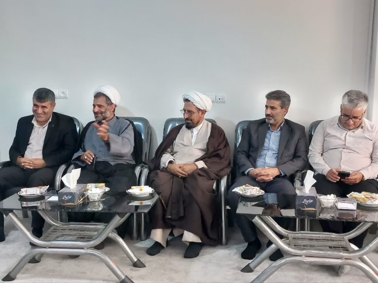 خدمت به محرومان بزرگترین عبادت است/روحیه خدمت گزاری در جامعه نباید کمرنگ شود
