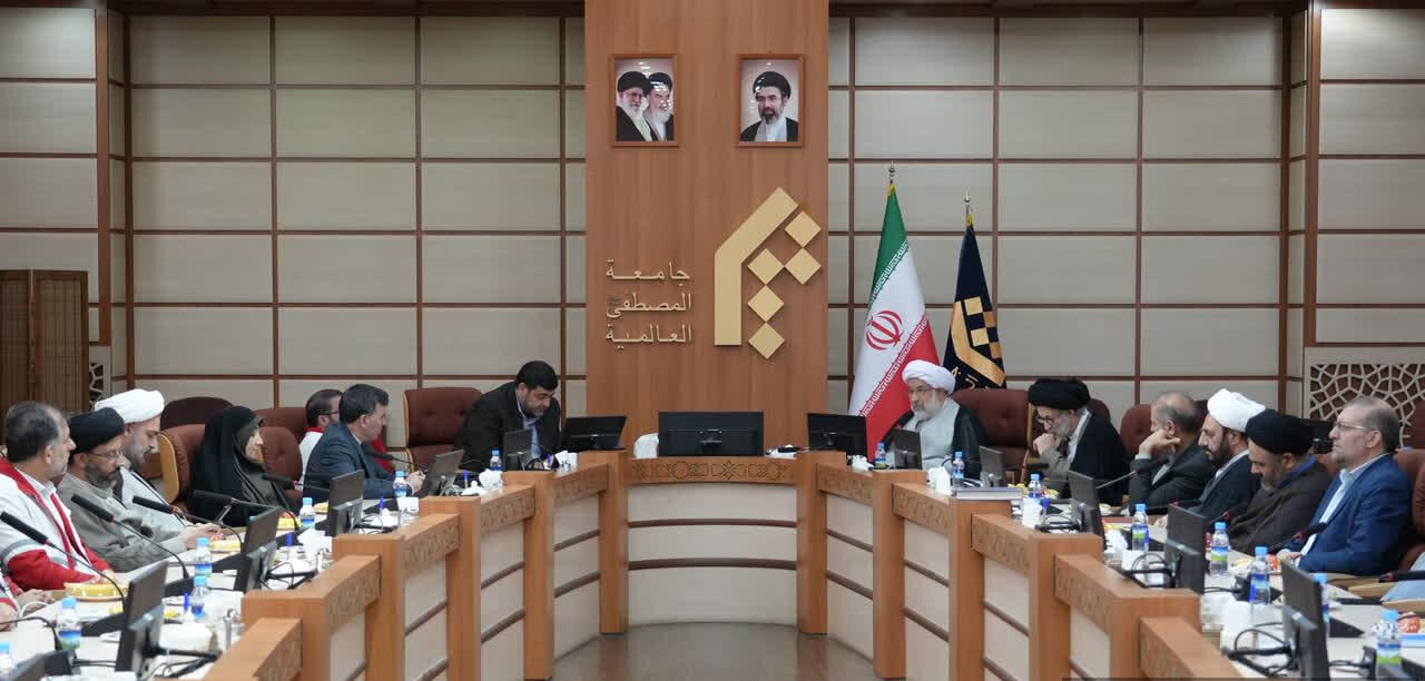 قدردانی رئیس جامعةالمصطفی از خدمات هلال احمر در دو جنگ تحمیلی اخیر
