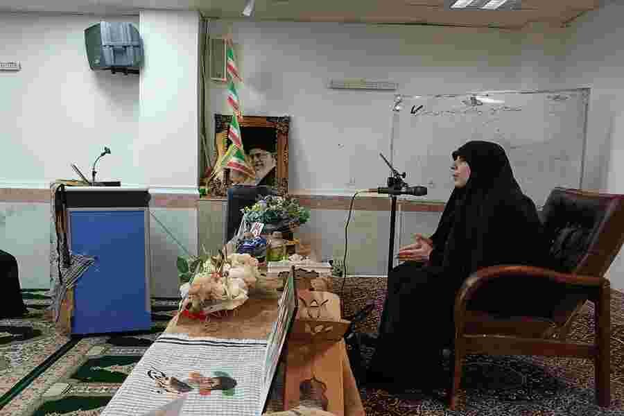 نشست بصیرتی با عنوان افق هدی پیش رو طلبه در مدرسه علمیه گناوه