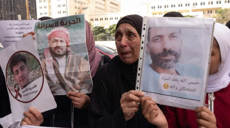 أمهات الأسرى السوريين في سجون كيان الاحتلال يطالبن بالتحرك للإفراج عنهم
