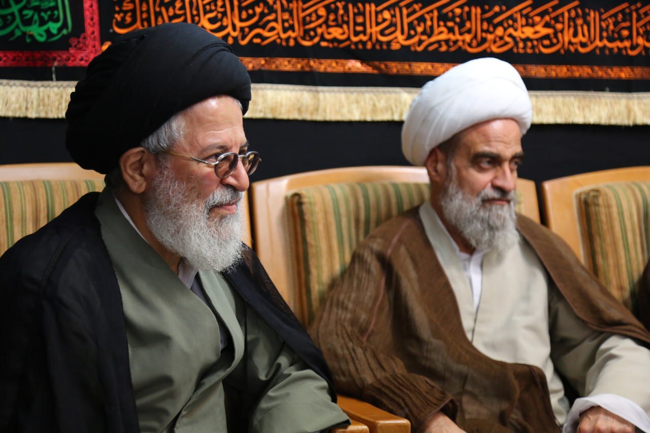 مراسم كسر ختم المرجع الديني الكبير آية الله العظمى الشبيري الزنجاني في قم (صور)