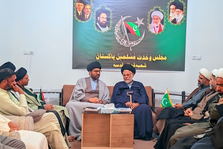 علامہ حسن ظفر نقوی کا دفتر ایم ڈبلیو ایم شعبہ قم کا دورہ / طلابِ علومِ دینیہ کی فکری و سیاسی تربیت اور تبلیغِ دین پر تاکید